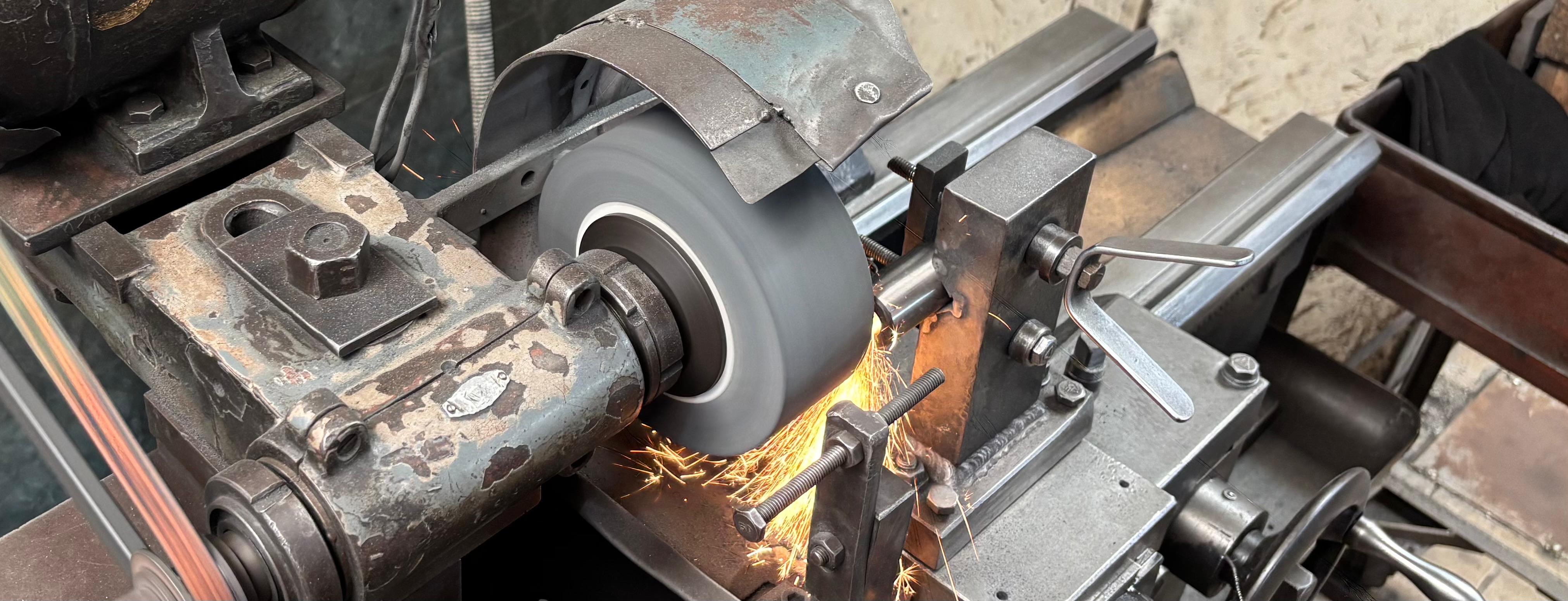 Face grinding machine